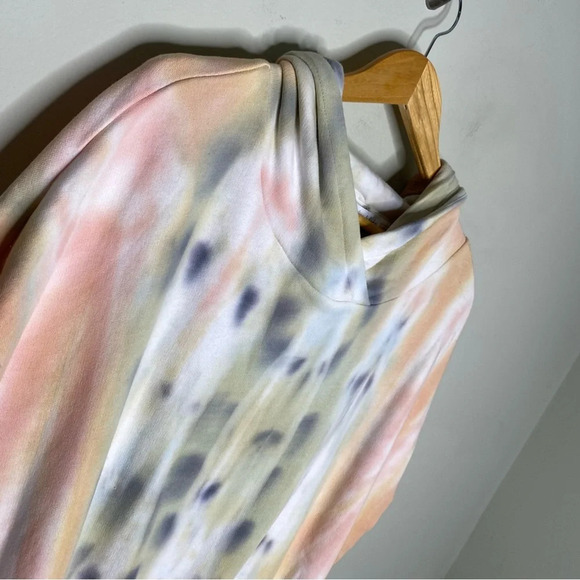 ✨NWT Young Fabulous & Broke Tie Dye Carla Cut Off Hoodie Sweatshirt Size Medium - Picture 3 of 12